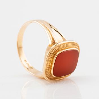 Ring 18K gold with carnelian, Ceson Gothenburg 1956.