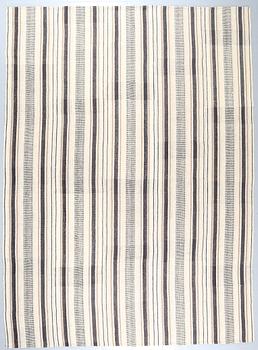 A FLATWEAVE RUG, 339 x 247 cm.