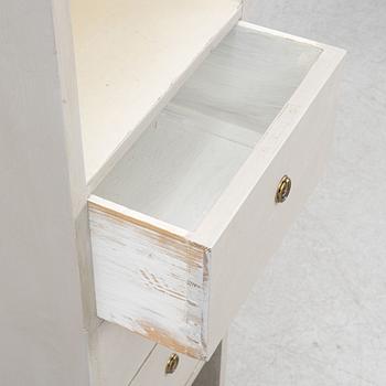 Skåp, tidigt 1900-tal.