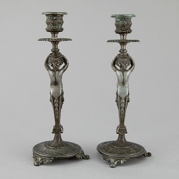 LJUSSTAKAR, ett par, tenn, 1800-talets slut.