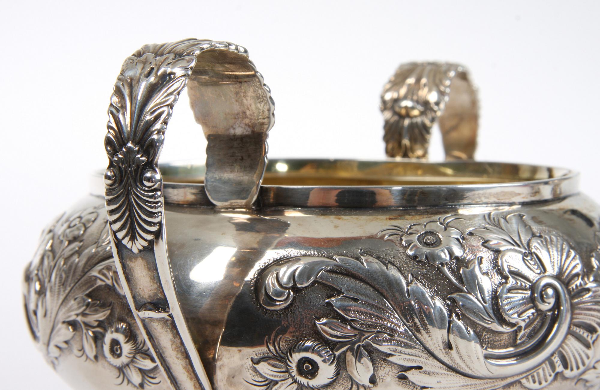 TESERVIS, 3 delar, silver, nyrokoko, Jonathan Hayne, London, England, 1825. Vikt ca 1388 gr.