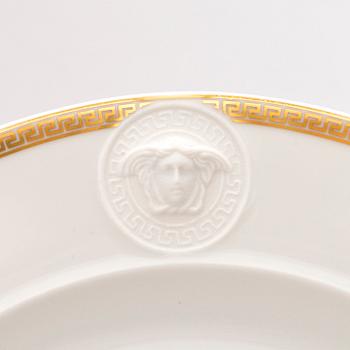 VERSACE Ikarus, Médaillon Méandre d'Or 2 + 2 porcelain plates with a coffee cup by Rosenthal.