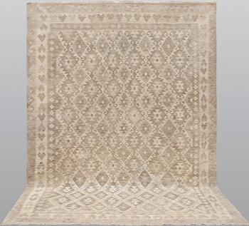A kilim carpet, ca 290 x 208 cm.