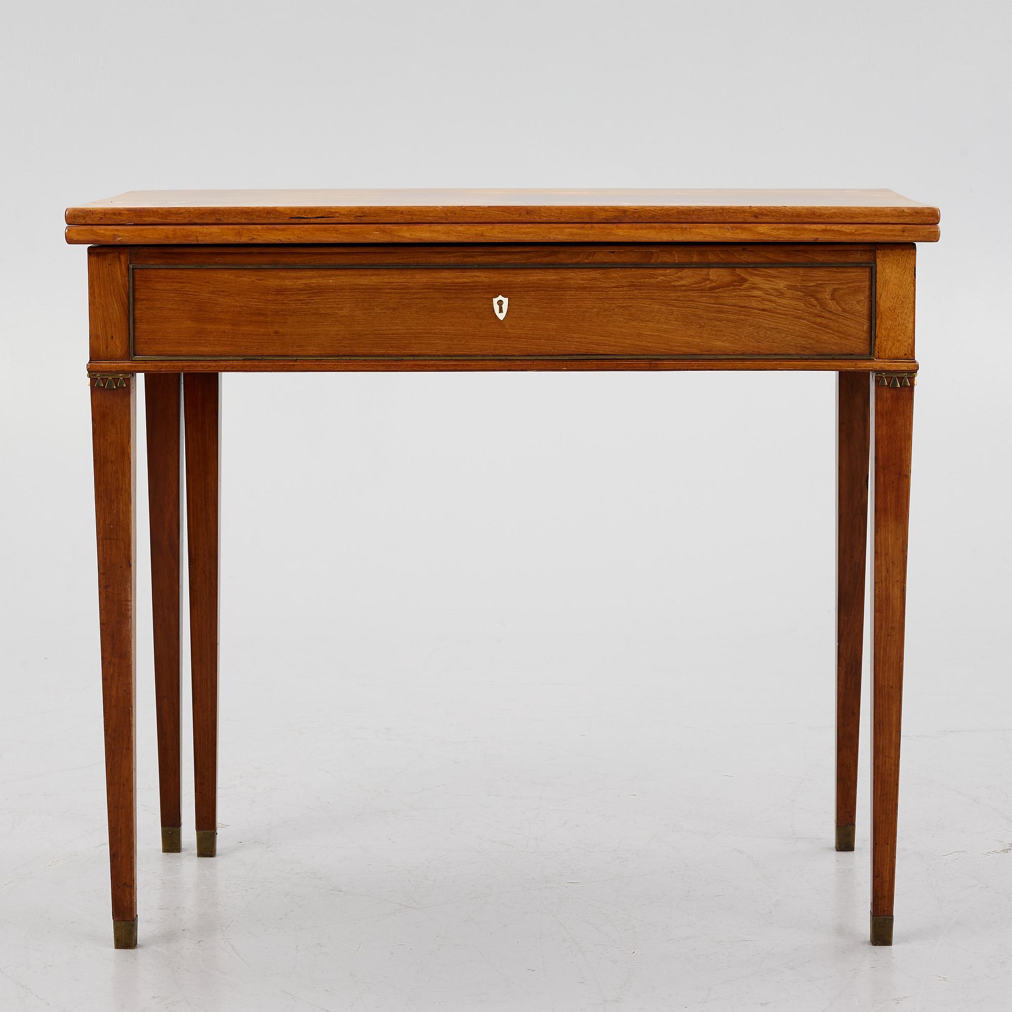 Spelbord, sengustavianskt, omkring år 1800.