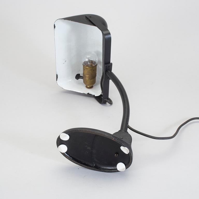 BORDSLAMPA, industrimodell, metall, 1940-tal.