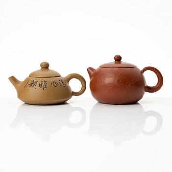 Two Chinese yixing teapots, 1990s and contemporary.