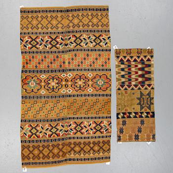 A BED COVER AND A FRAGMENT, flat weave, ca 214,5 x 117,5 cm  and ca  126 x 53 cm, Scania the 19th century.