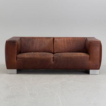 JAN DES BOUVRIE, leather upholstered sofa from Linteloo, Holland.