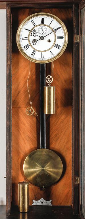 VÄGGUR, med två lod, nyrenässans, 1800-talets slut.