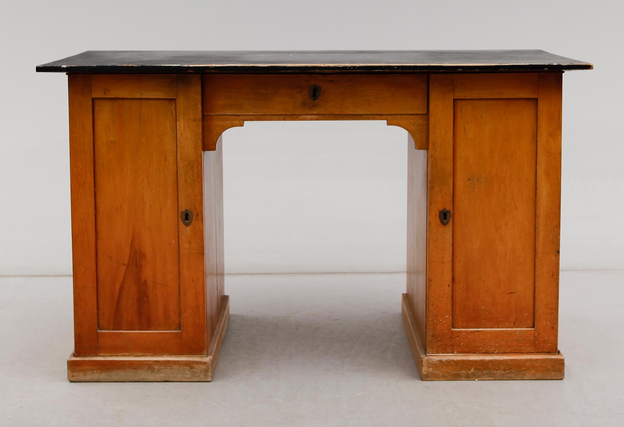 SKRIVBORD, 1800-talets andra hälft.
