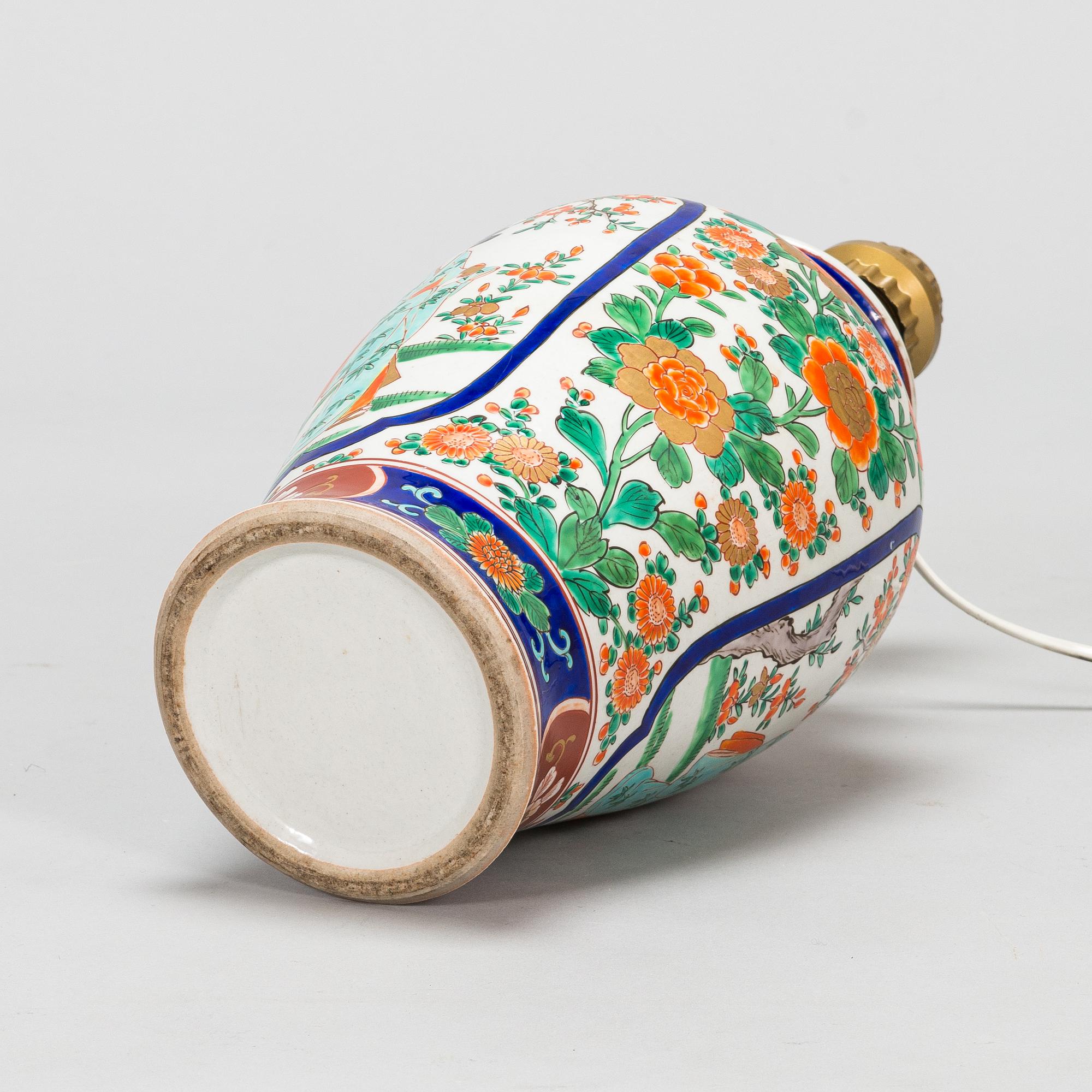 A Chinese porcelain table light from the first half of the 20th Century.