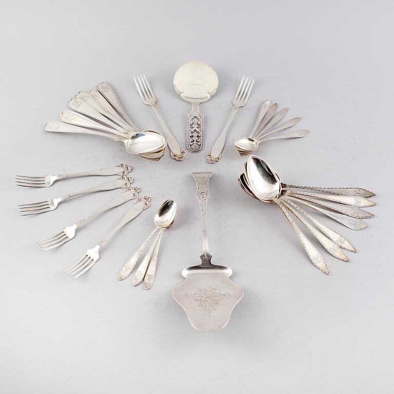 BESTICK, 29 delar, silver, Norge, olika modeller, 1900-tal. Total vikt ca 795 gram.