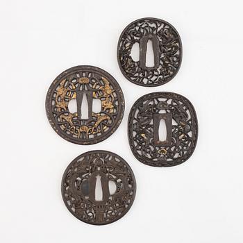 Tsuba, 4 st, Edo.