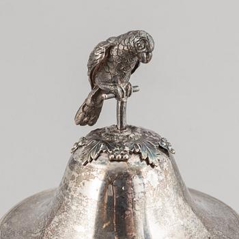 Adolf Zethelius, sockerskålar, 2 st snarlika, silver, Stockholm 1812 + 1819.