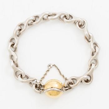 Ole Lynggaard armband 18K vitguld med kullås.