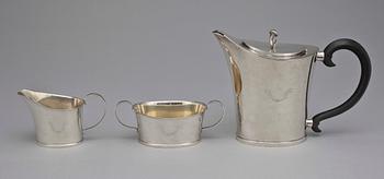 KAFFESERVIS, 3 delar, silver, Elis Berg för C G Hallberg, Stockholm, 1931. Vikt ca 644 g.