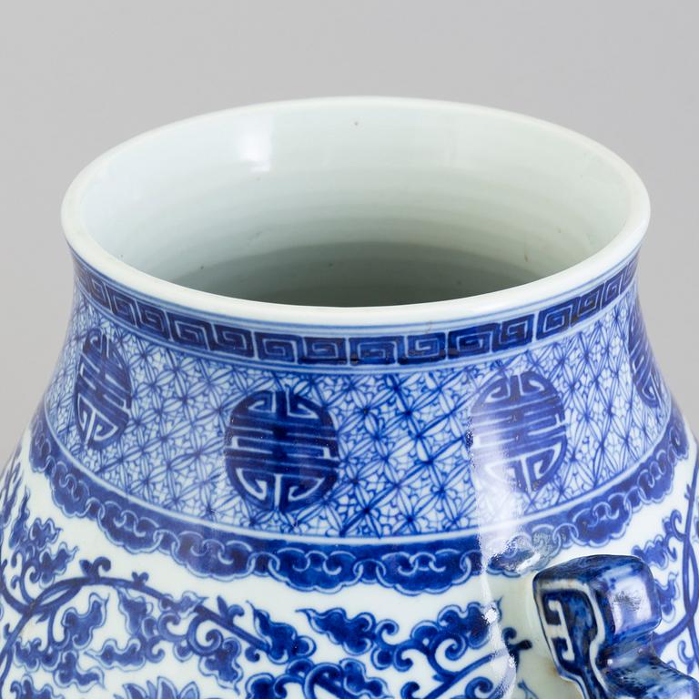 A large Chinese 20th century blue and white porcelain vase.