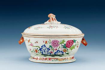 A famille rose tureen with cover, Qing dynasty, Qianlong (1736-95).