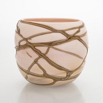 Heikki Orvola, A unique glass bowl, signed Heikki Orvola Nuutajärvi Notsjö, 1978/1979.