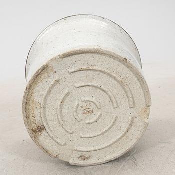 Signe Persson-Melin, ytterfoder glaserat stengods Rörstrand senare delen av 1900-talet.