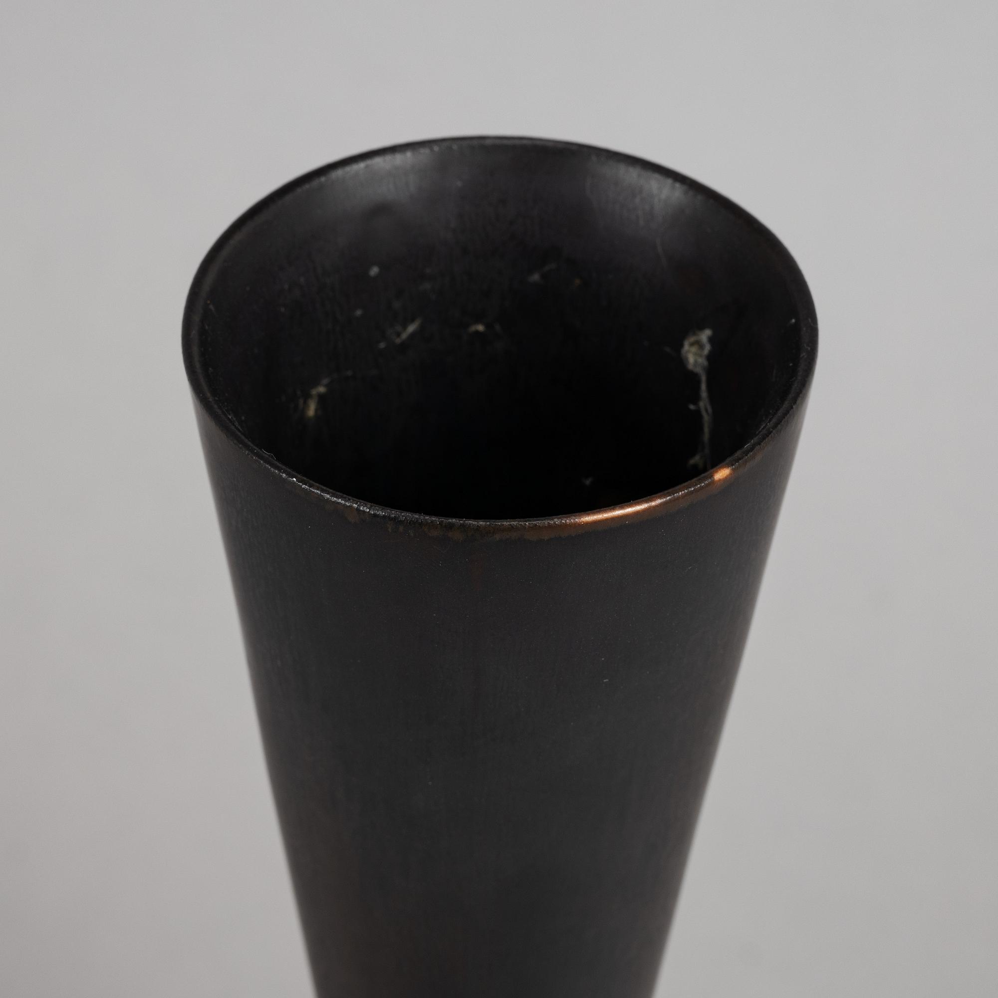 A stoneware vase by Carl-Harry Stålhane, Rörstrand.