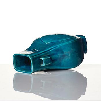 A turquoise glazed vase, Qing dynasty, Kangxi (1662-1722).