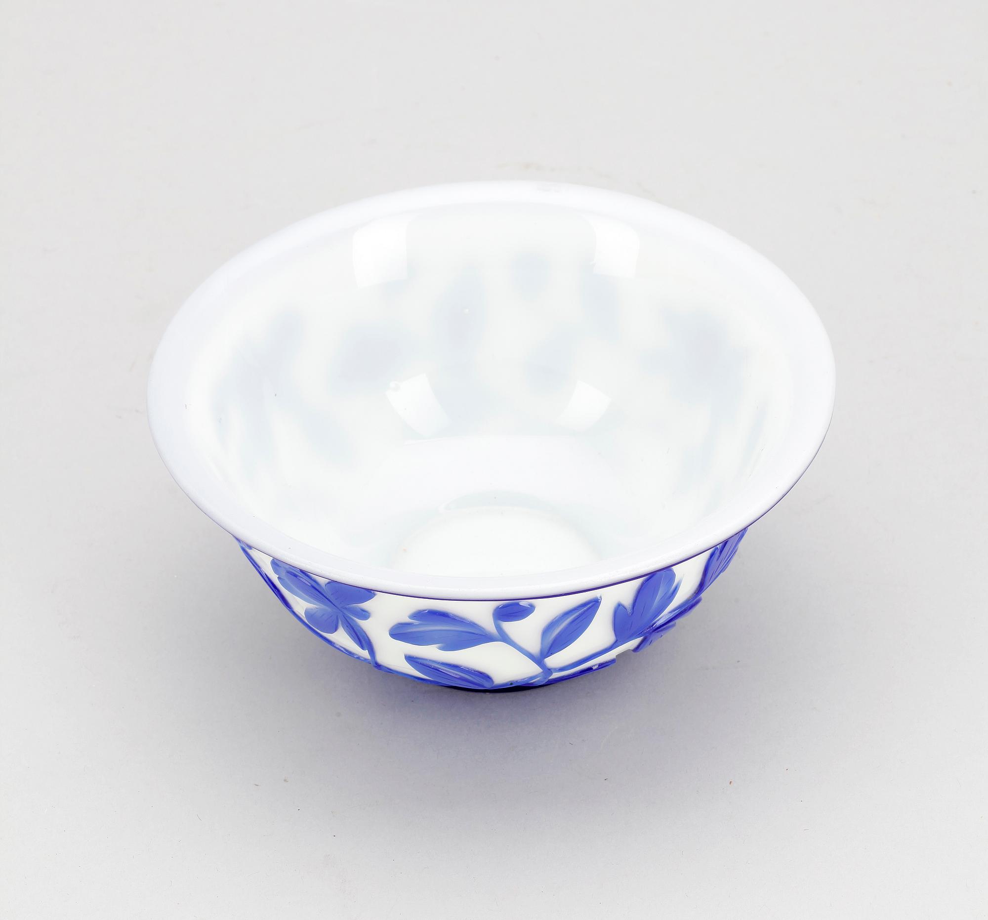 SKÅL, pekingglas, Kina. 1900-tal.