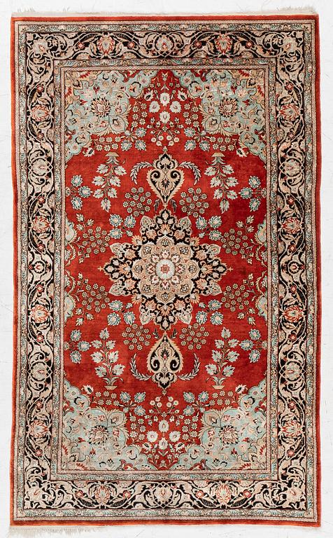 Carpet, Tabriz, silk, approx. 152 x 92 cm.