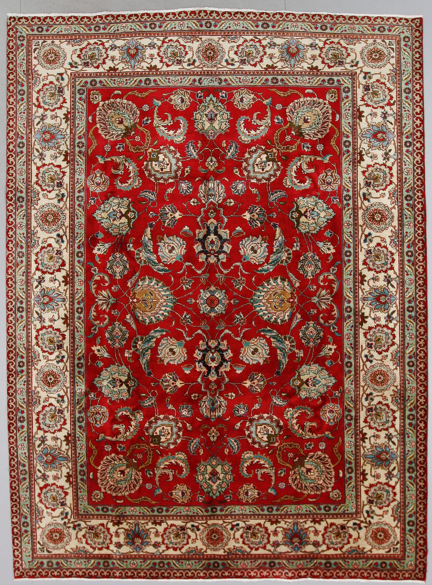 MATTA, Täbriz, ca 335 x 248 cm.