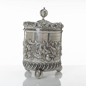 A 19th/20th century silver beaker and cover. Barock style.