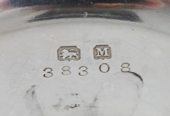 FAT PÅ FOT, försilvrad, England.