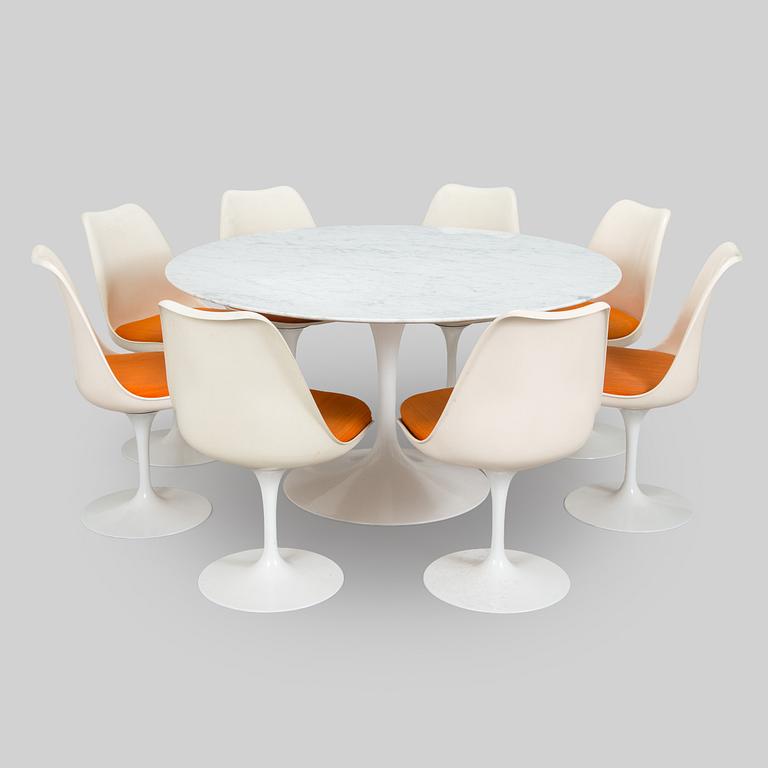 Eero Saarinen, A 'Tulip' furniture set, table with eight chairs, Knoll International, 1970s.
