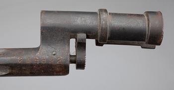 DRÄKTVÄRJA, BAJONETT  samt KINDJAL, möjligen Tyskland/Ryssland 1800-tal samt 1900-taltes början.