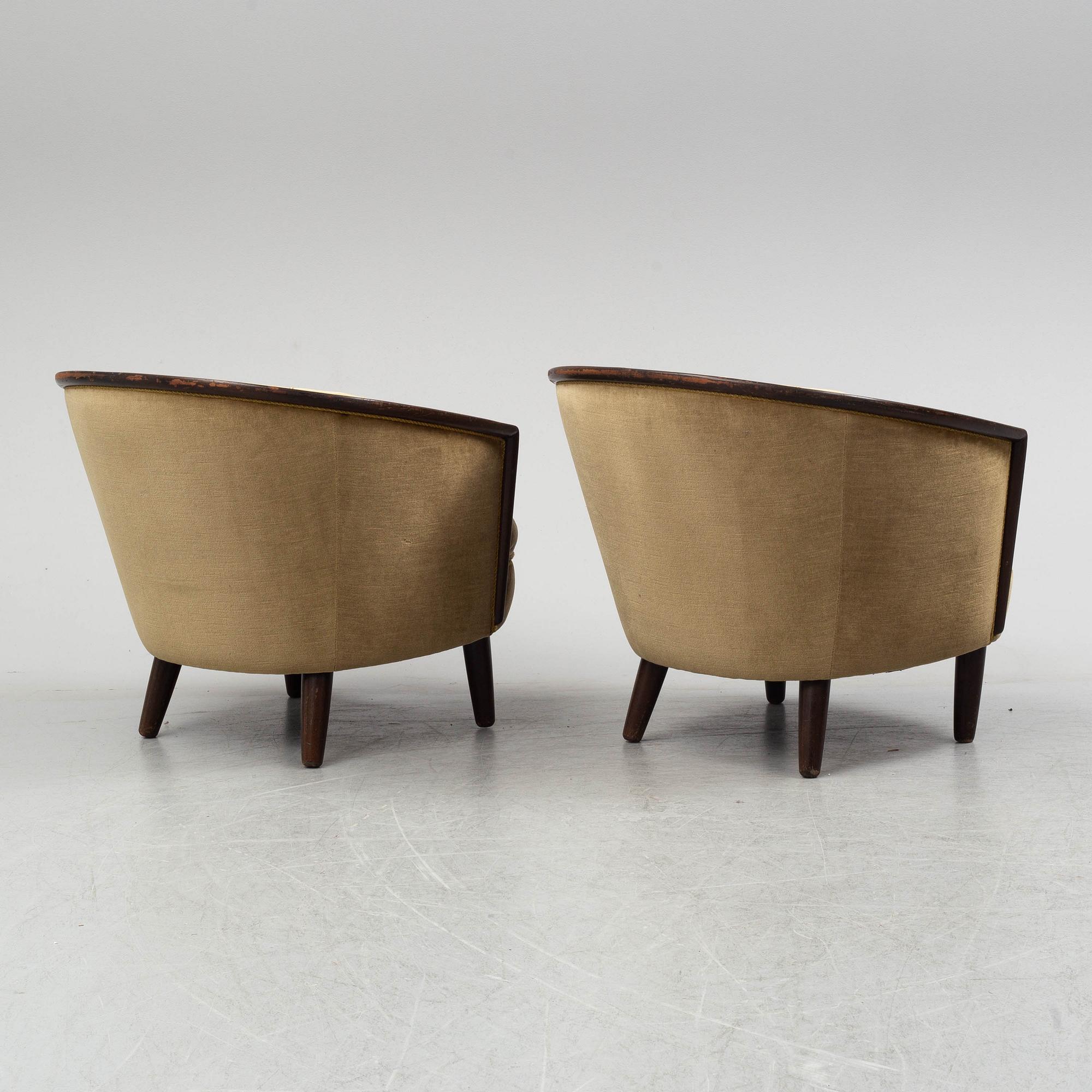 Peter Iversen Langlo, a pair of model 1877 Royal easy chairs from Stranda/Ekornes, Norway, 1940's/50's.
