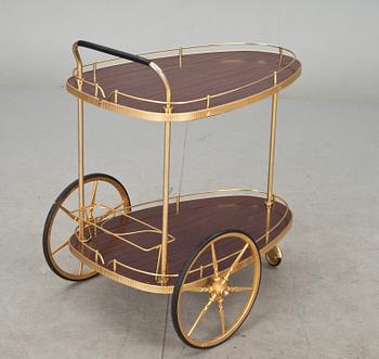 SERVERINGSVAGN, 1900-talets mitt.