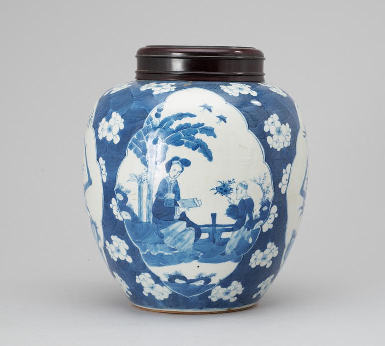 A blue and white jar, late Qing dynasty, Kangxi-style, with Kangxi's four character mark.