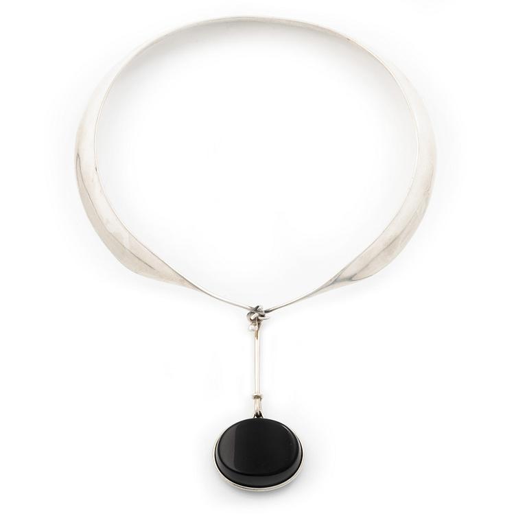 Vivianna Torun Bülow-Hübe, a sterling silver necklace with a obsidian pendant, Georg Jensen, Denmark.