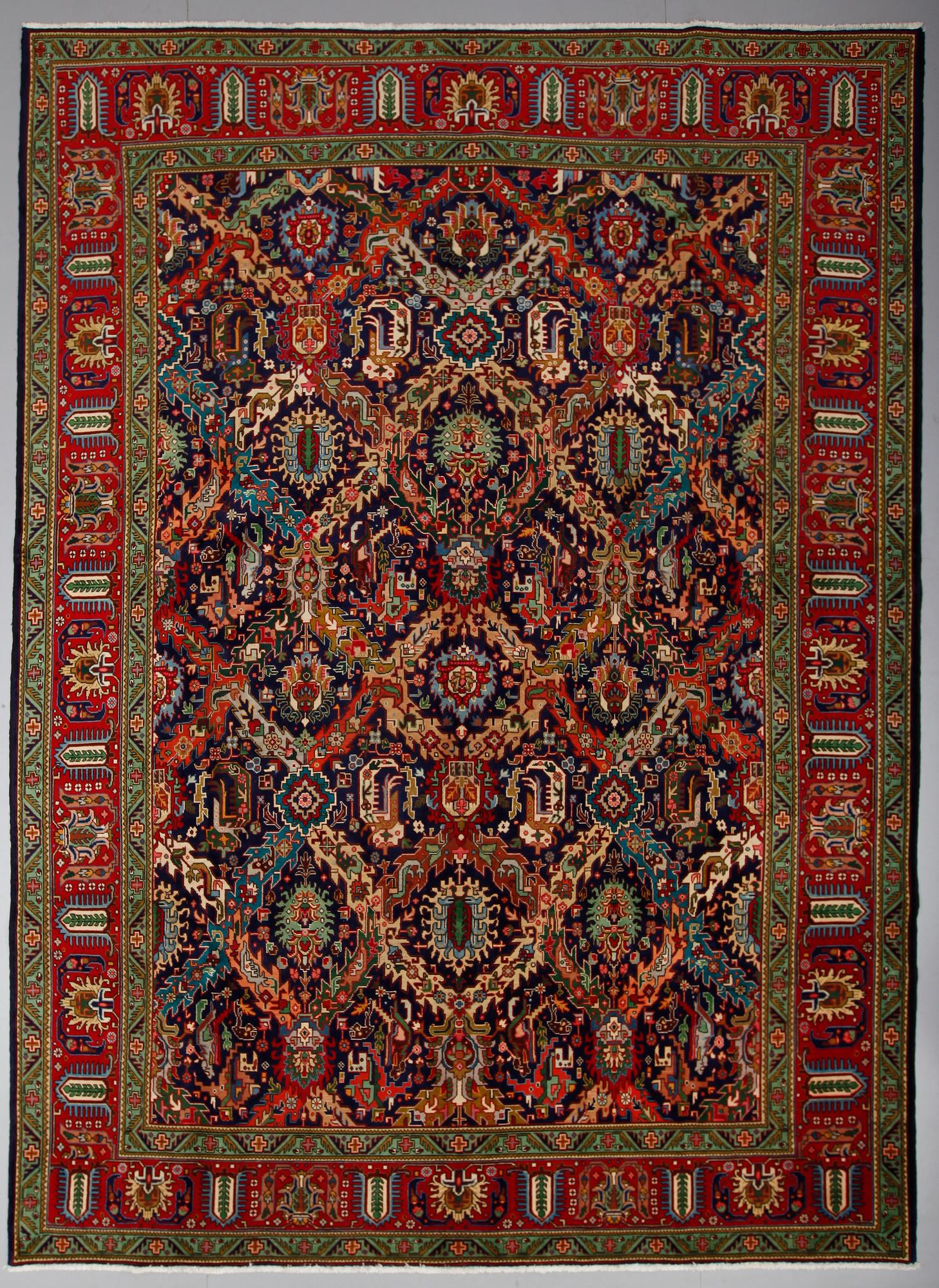 MATTA, Täbriz, ca 405 x 295 cm.