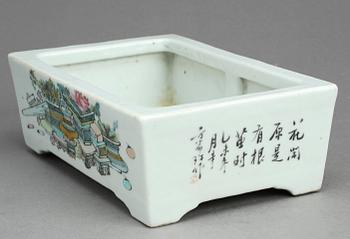 BLOMSTERFAT / SKÅL, porslin, Kina, 1800-tal.