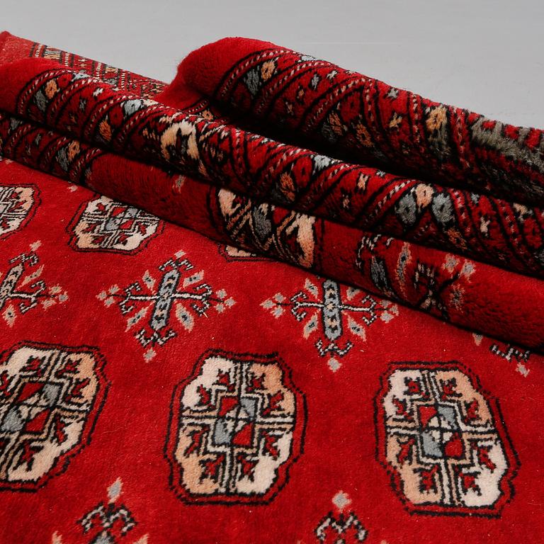MATTA, Pakistan, signerad, 254 x 172 cm, 1900-talets andra hälft.