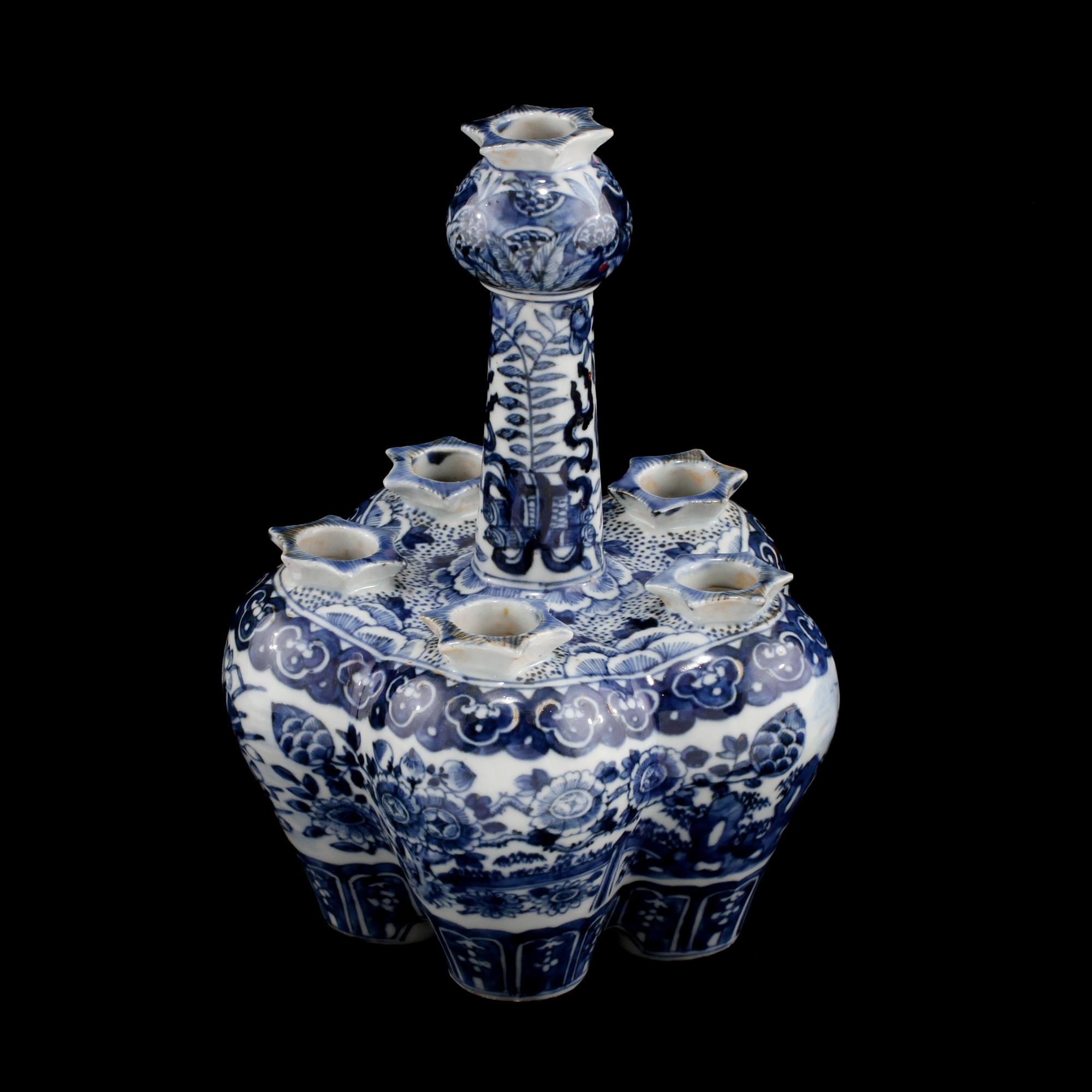 TULPANVAS, porslin, Kina, 1800-tal.