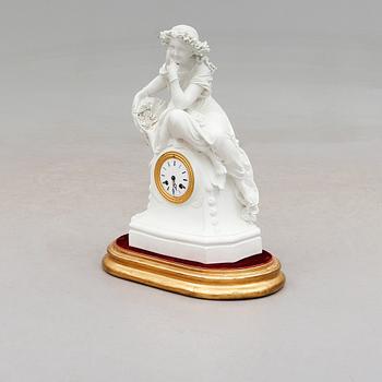 BORDSPENDYL, parian, Frankrike, omkring år 1900.