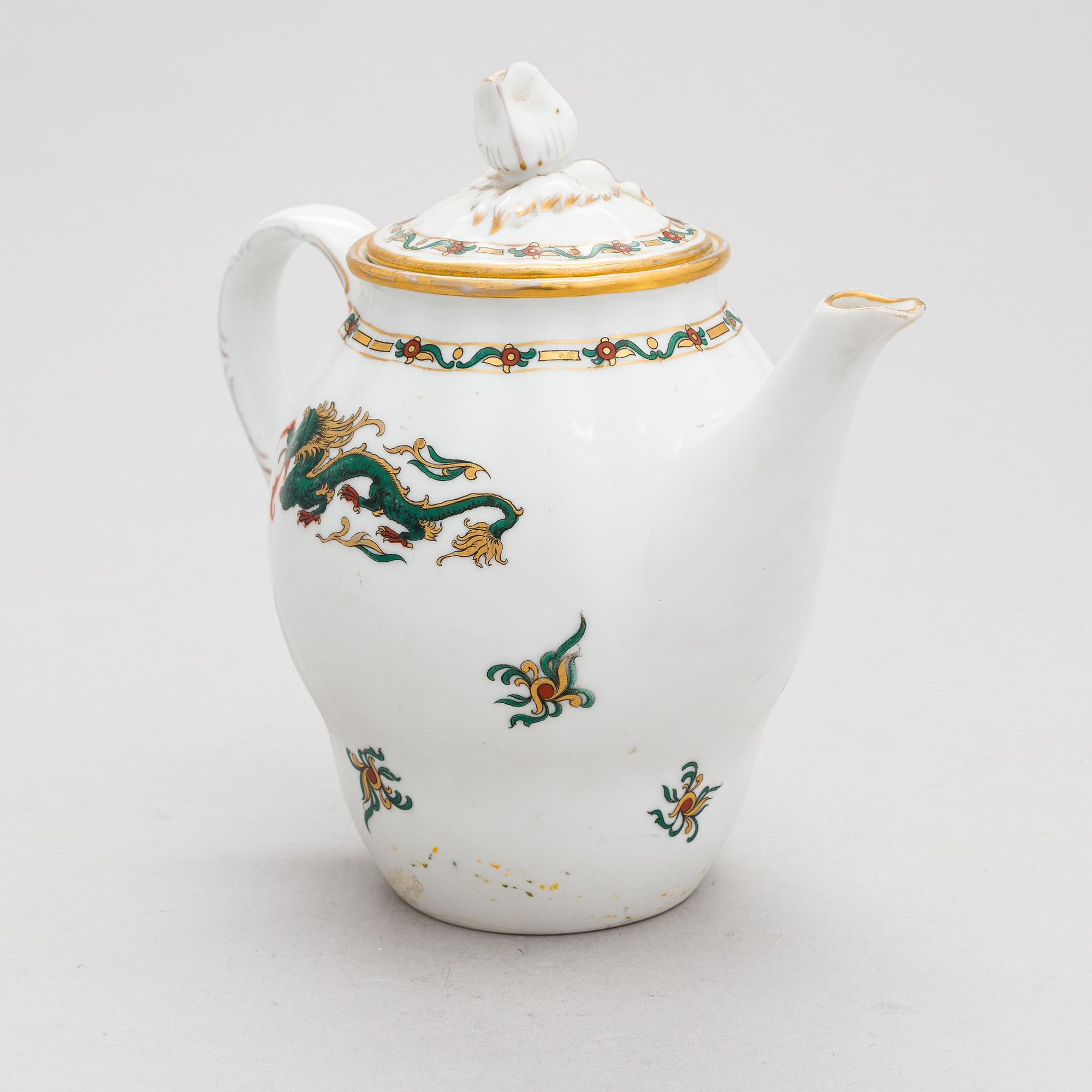 A ca 23-piece Dragon decorated coffee set, Arabia Finland 1920s-30s.