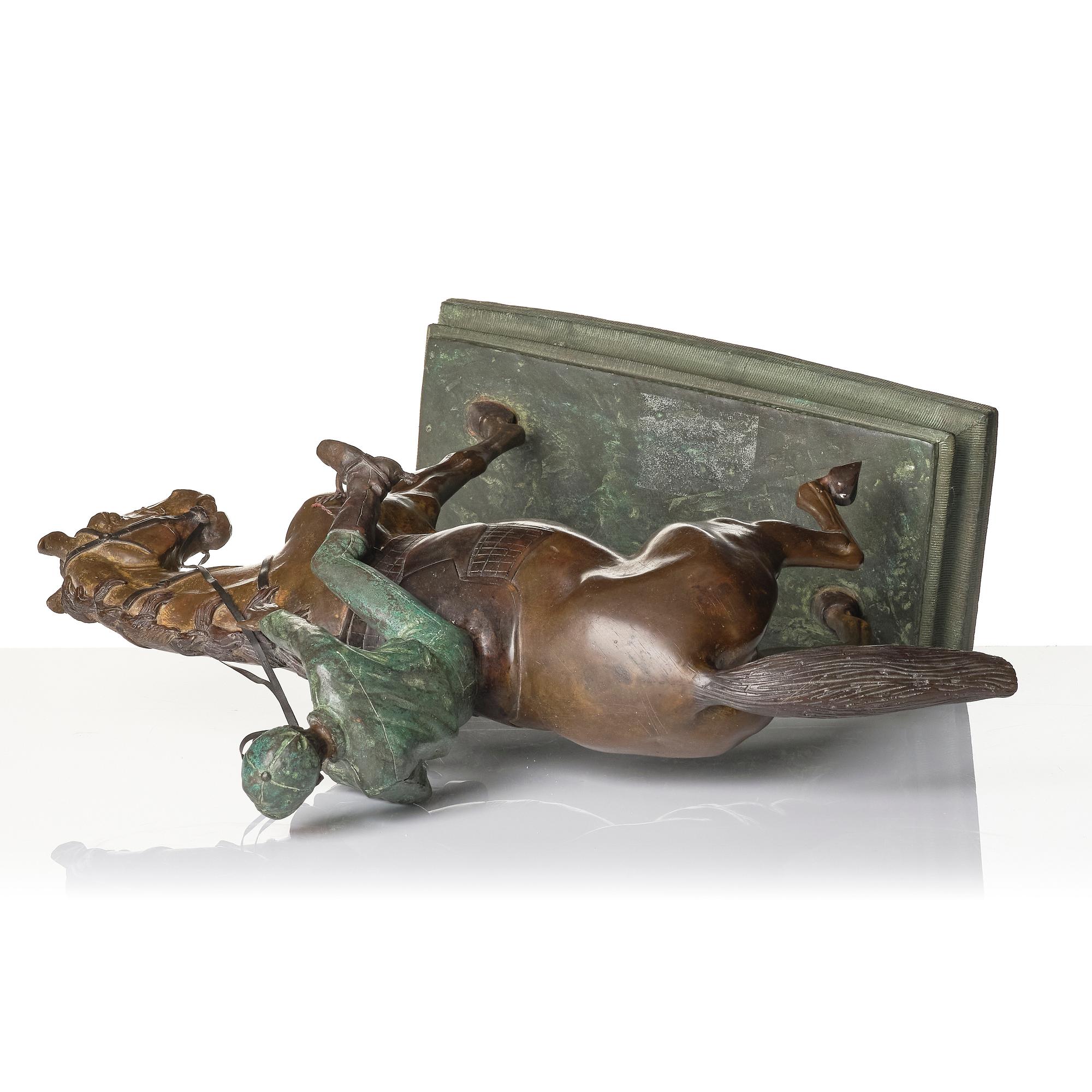 Skulptur, patinerad brons.