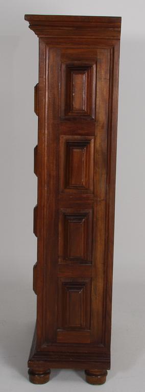 SKÅP, barockstil. 1800/1900-tal.