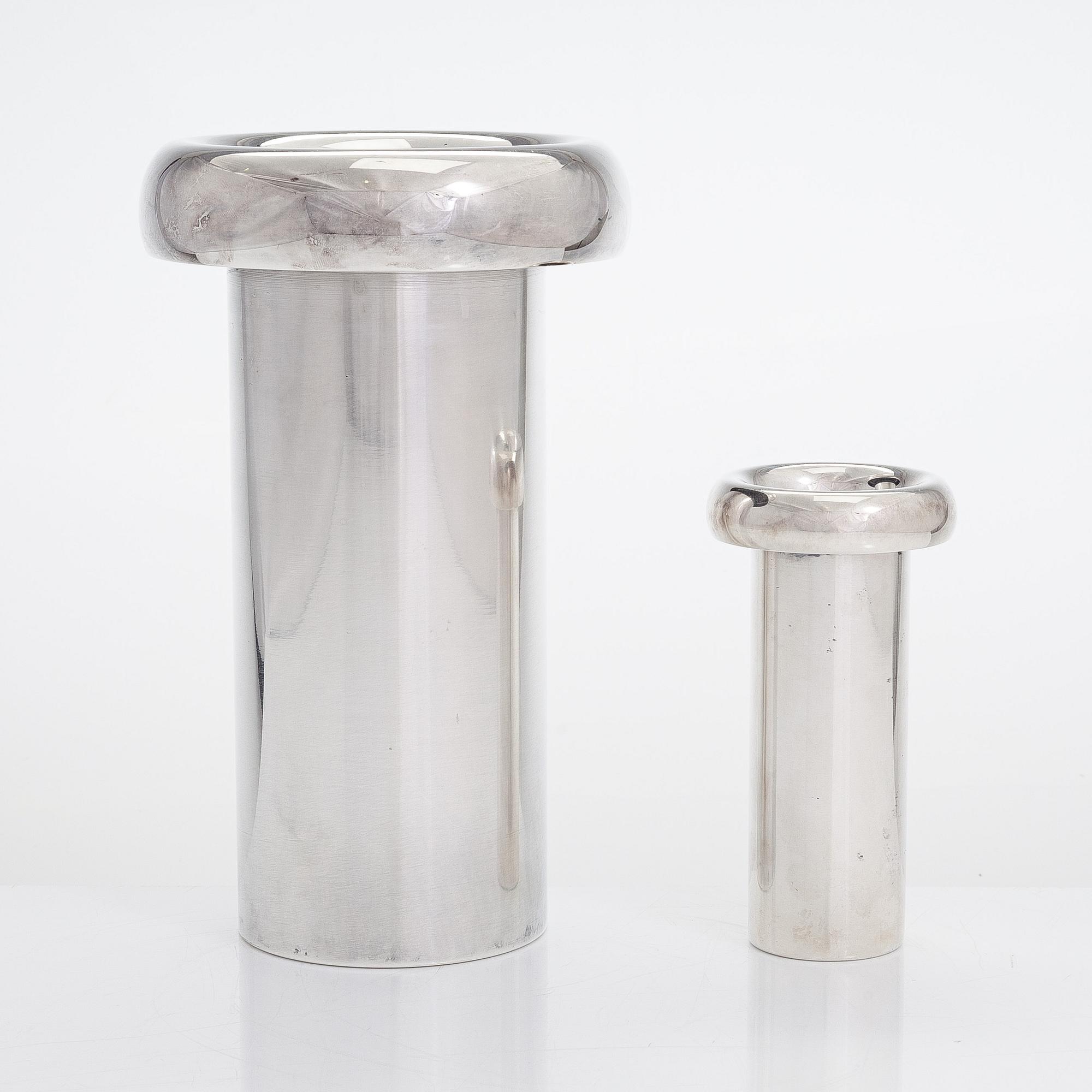 Tapio Wirkkala, vaser, 2 st, sterlingsilver, "Kasvu" (Tillväxt), Kultakeskus, Tavastehus 1990.