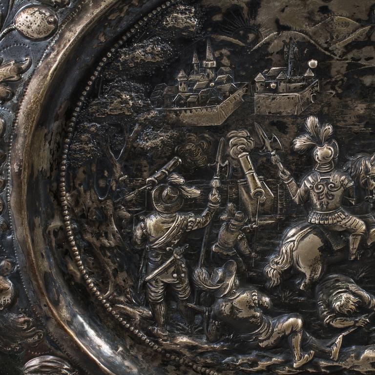 PRESENTERFAT, silver, barockstil, 1800-tal, vikt 1000 gram.