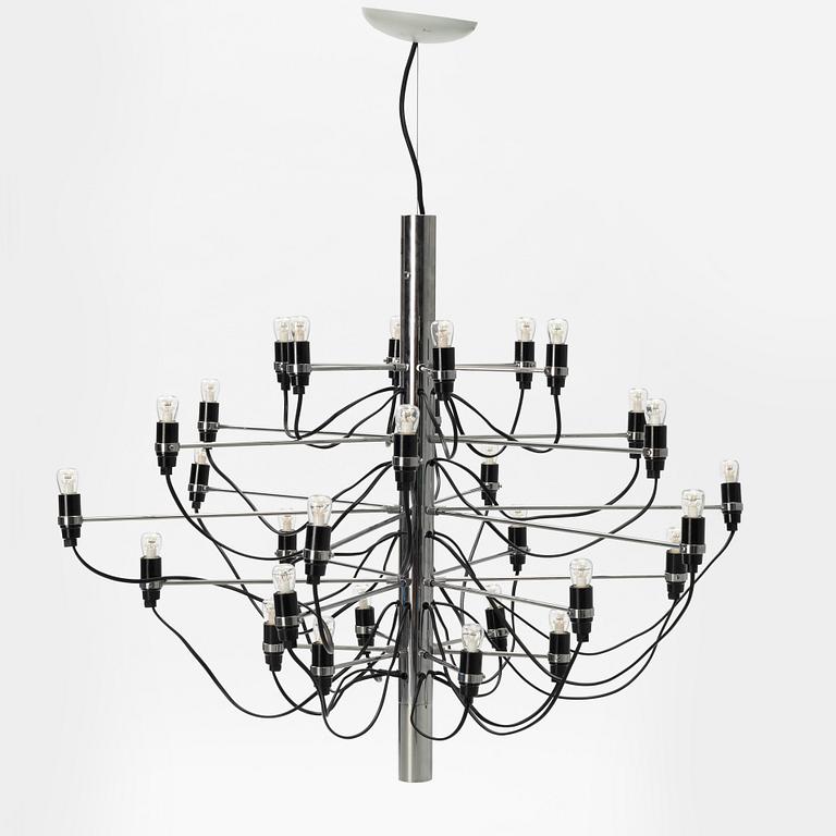 Gino Sarfatti, a model 2097/30 chandelier, Flos, Italy.