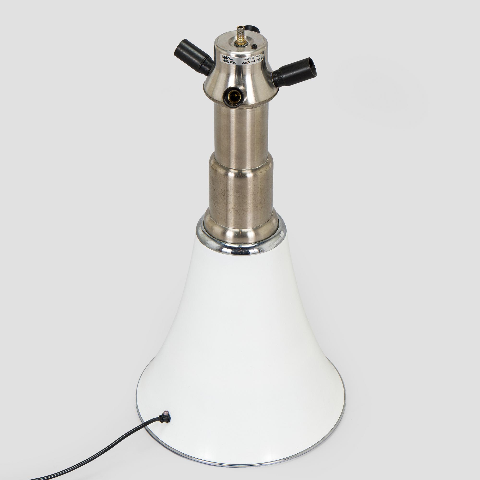 Gae Aulenti, bordslampa, "Pipistrello", Martinelli Luce, Italien, modellen formgiven 1965.