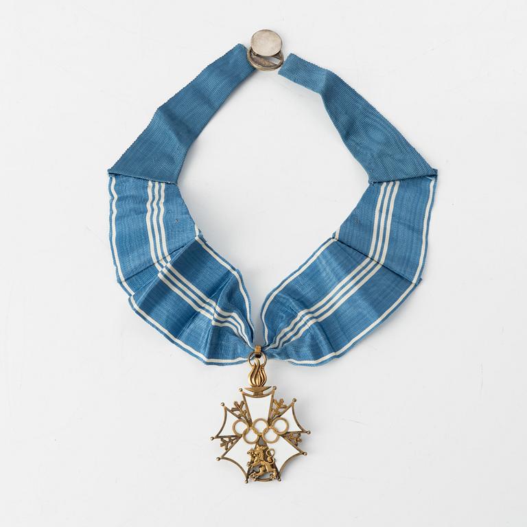 Cross of Merit of Finnish Olympic Games 1952, First class, silver and enamel.